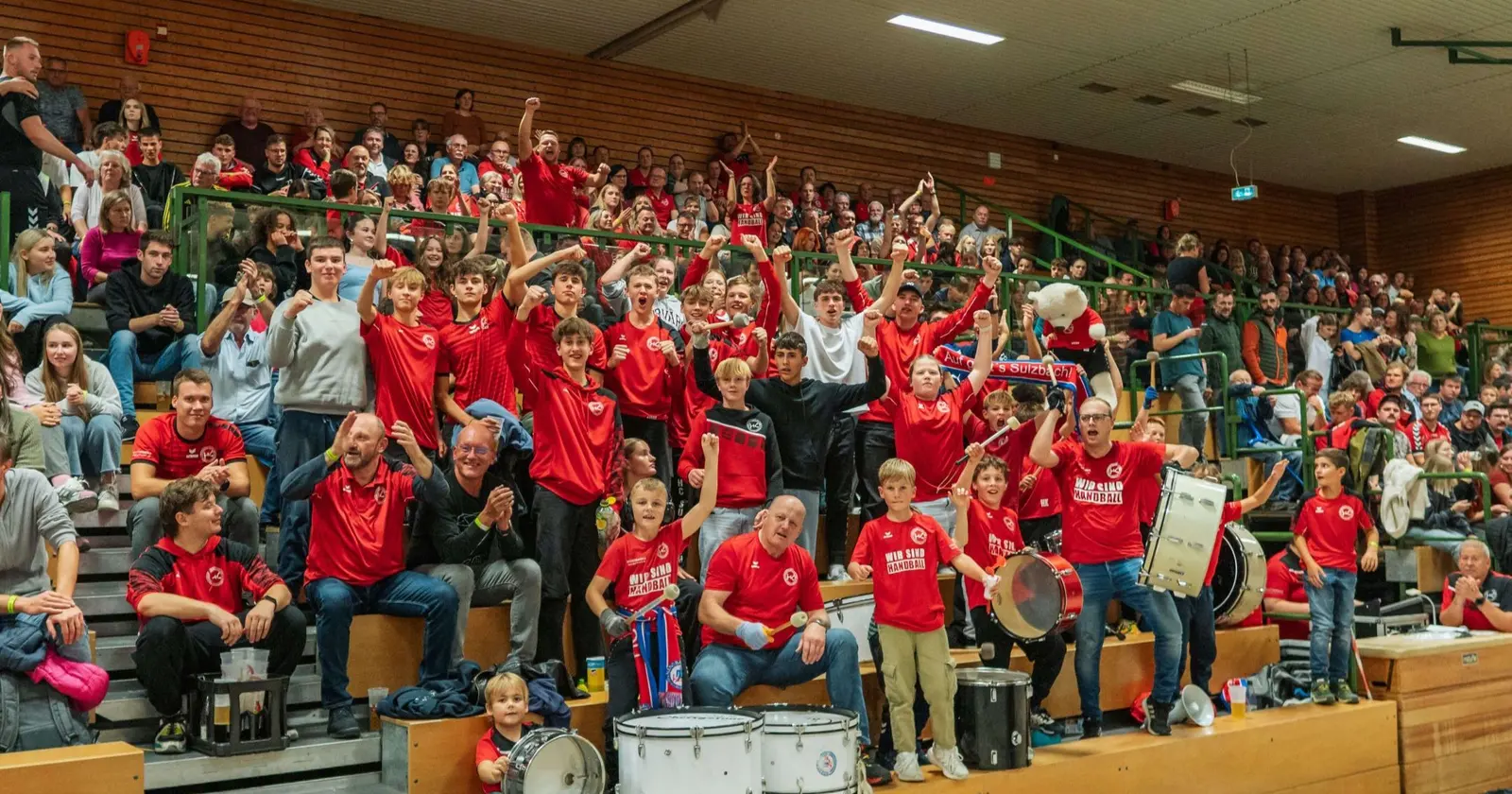Mannschaft des HC Sulzbach-Rosenberg in der Halle